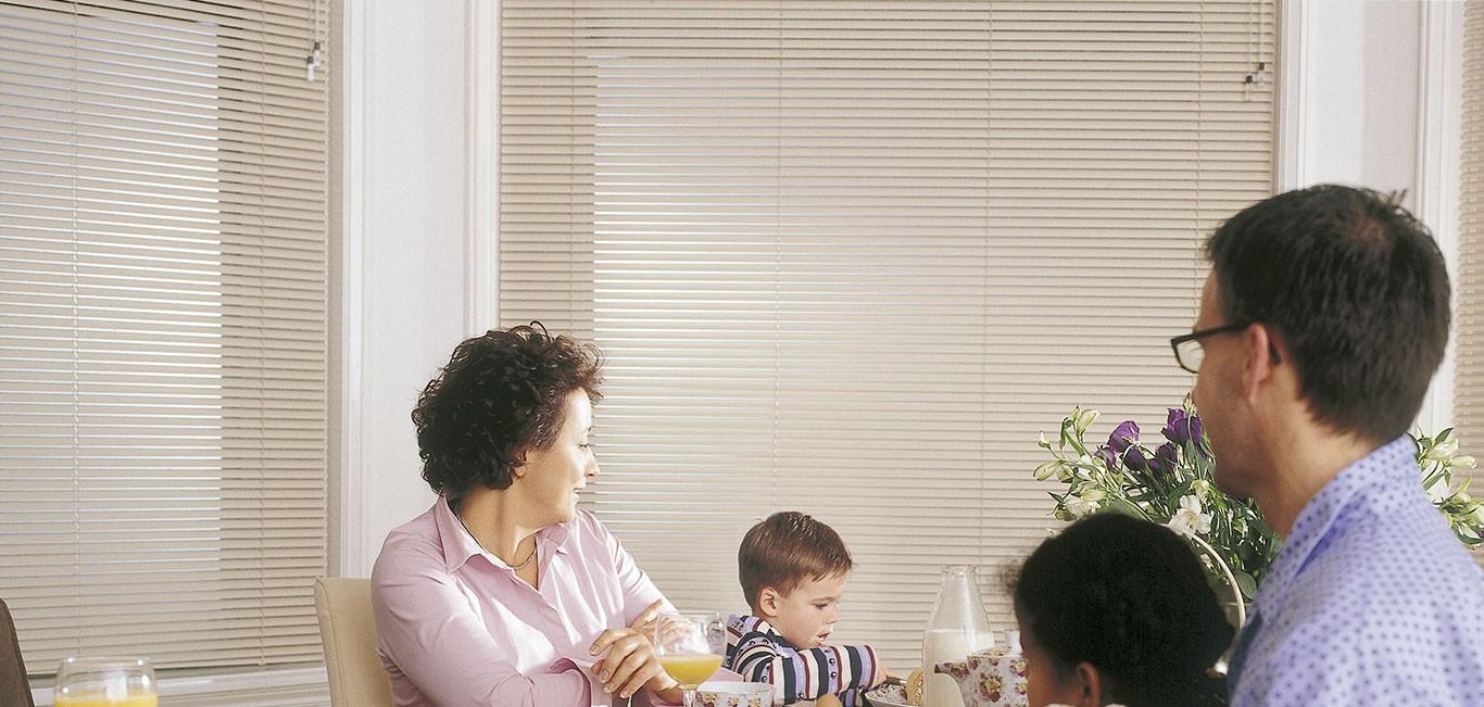 Persiana Metais Preciosos Persiana Metais Preciosos - Hunter Douglas - Sala de jantar
