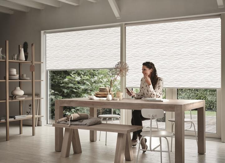 Mude a decoração da casa com cortinas rolô estampadas Mude a decoração da casa com cortinas rolô estampadas